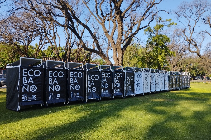 Ecobaños: la alternativa sustentable que transforma la higiene en eventos masivos