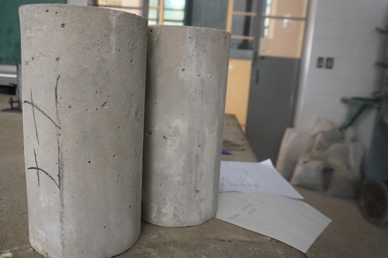 Investigadores bonaerenses desarrollan hormigones con fibras y materiales reciclados para mejorar la infraestructura barrial