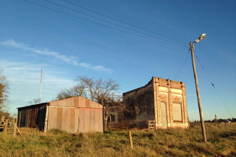 Casas vacías en pueblos y falta de vivienda en las ciudades: la paradoja habitacional de la Argentina